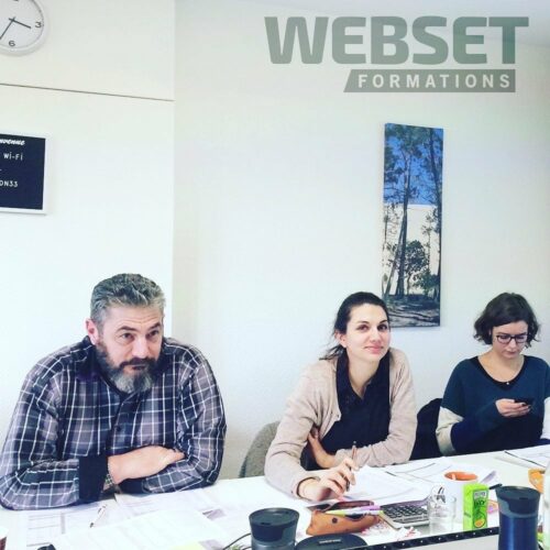 Personnes suivant une formation culturelle chez webset
