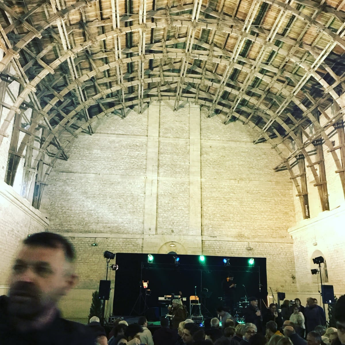Le public pour le spectacle est déjà là